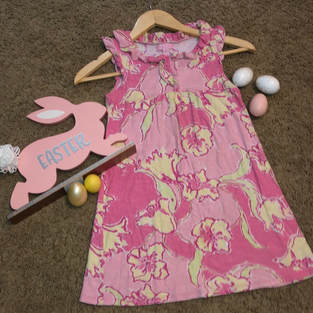 🌹 Just in time for spring!! Girls dress.